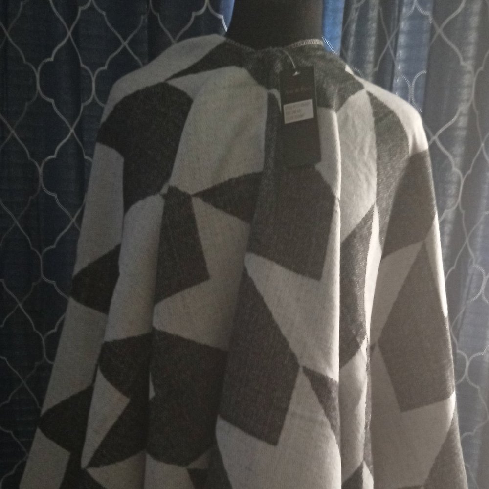 Oversize Wrap - Picture 2 of 4